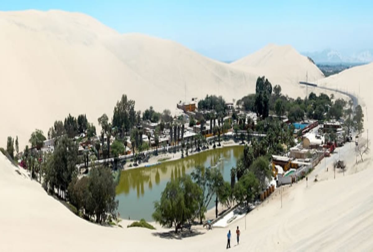 Popular lake among tourists where soil water removes disease OMG the oasis of america in huacachina