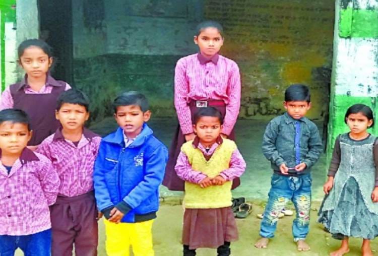 irregularities in distribution of sweaters in parishadiya schools