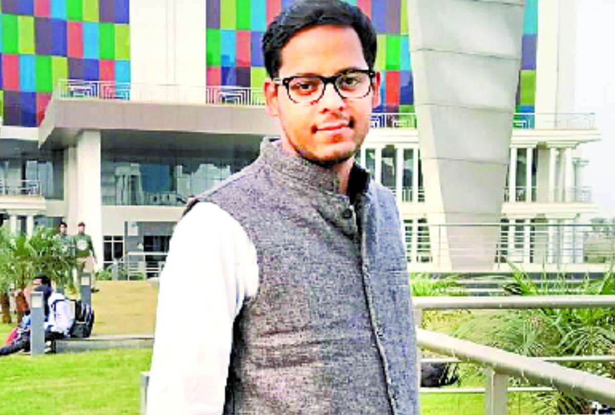 students are taking online help for their studies