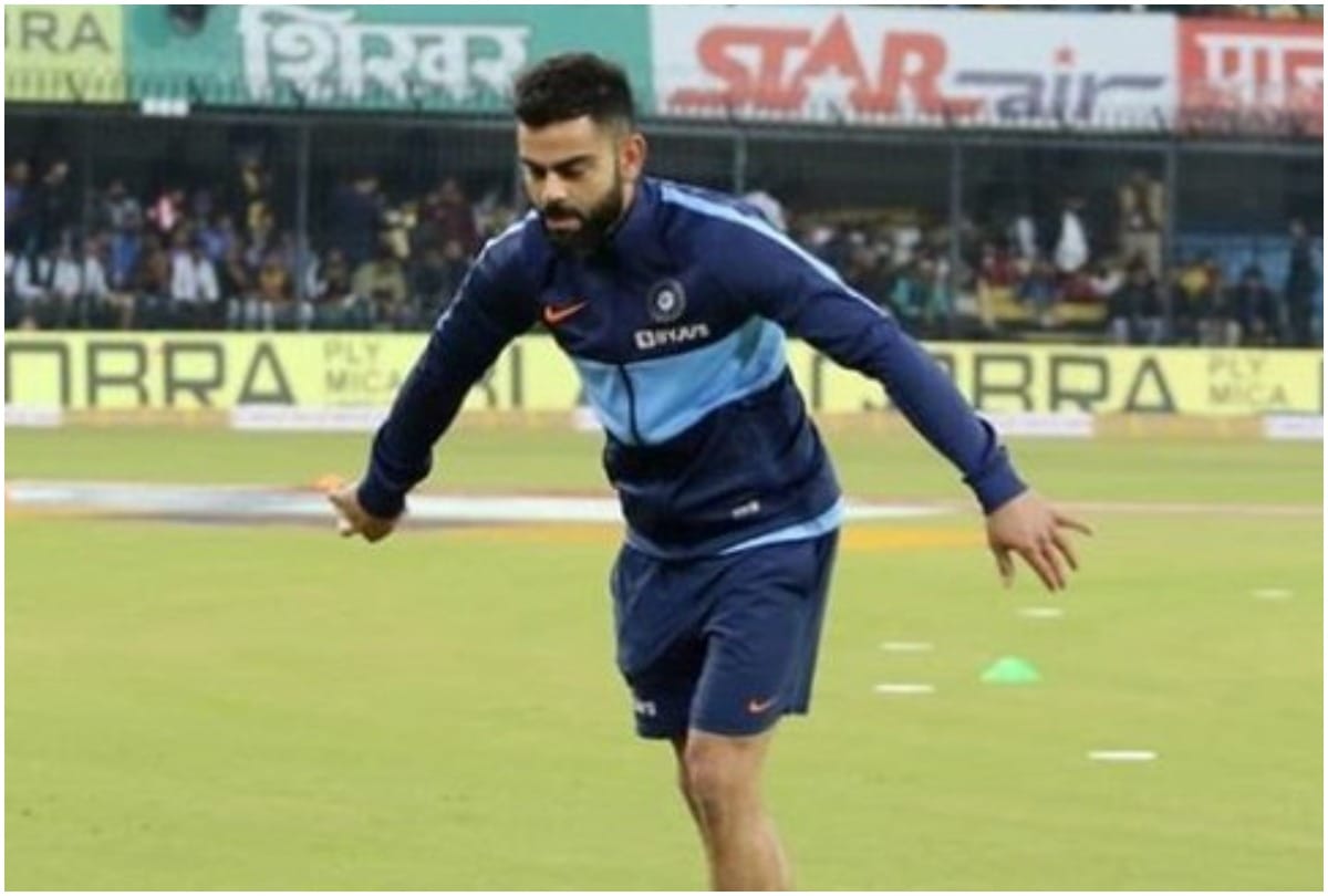 INDvSL Virat Kohli Imitates Harbhajan Singh Bowling Action at Indore