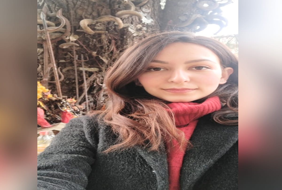 answer to this last question made Gunjan Sakalani the Winter Queen, dream to  become miss world