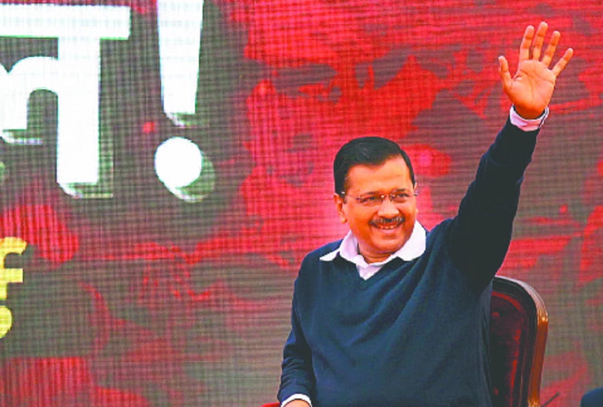 kejriwal present report card