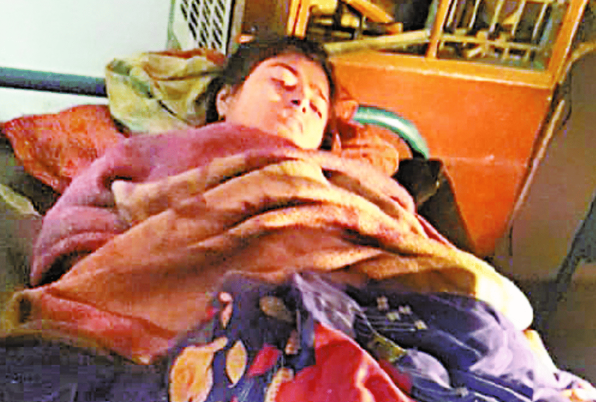 school bus overturned, 22 children injured in malihabad