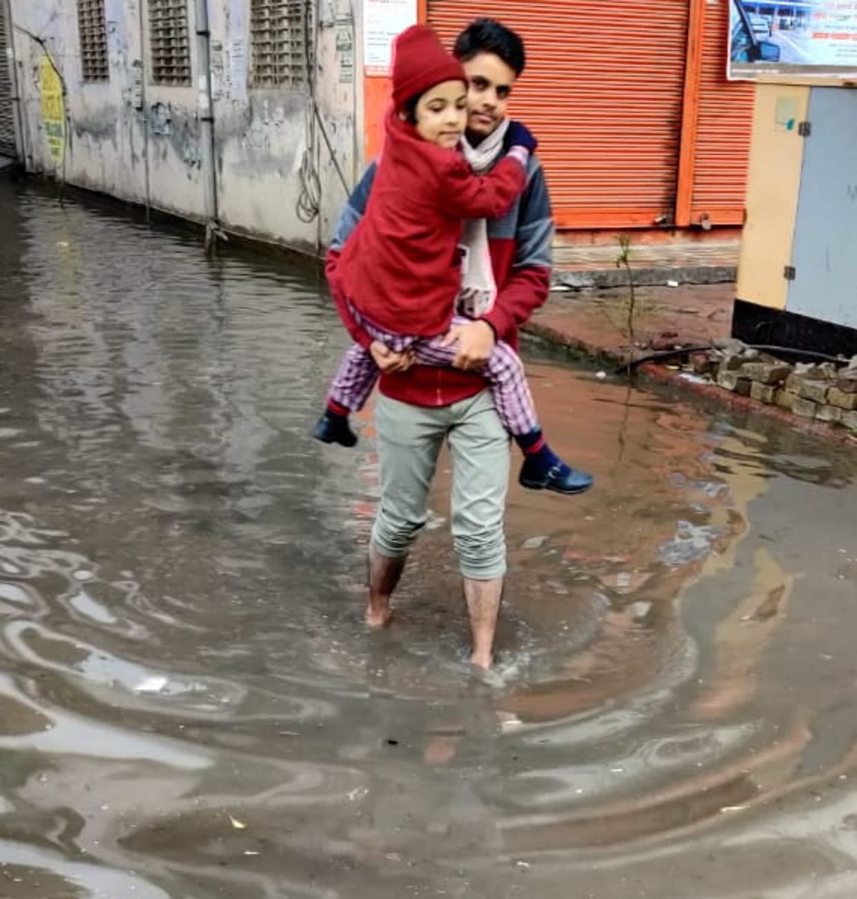 Problems of farmers increased due to rain