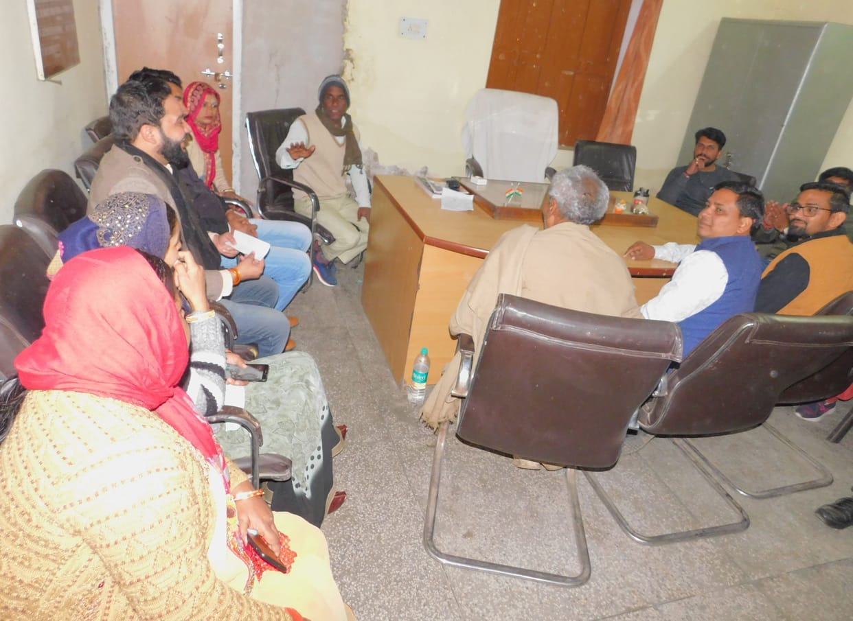three saspending parsad in invalx in meeting