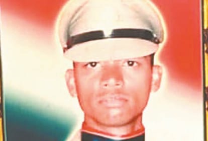 martyr's mother did not get honor money Even after 17 years