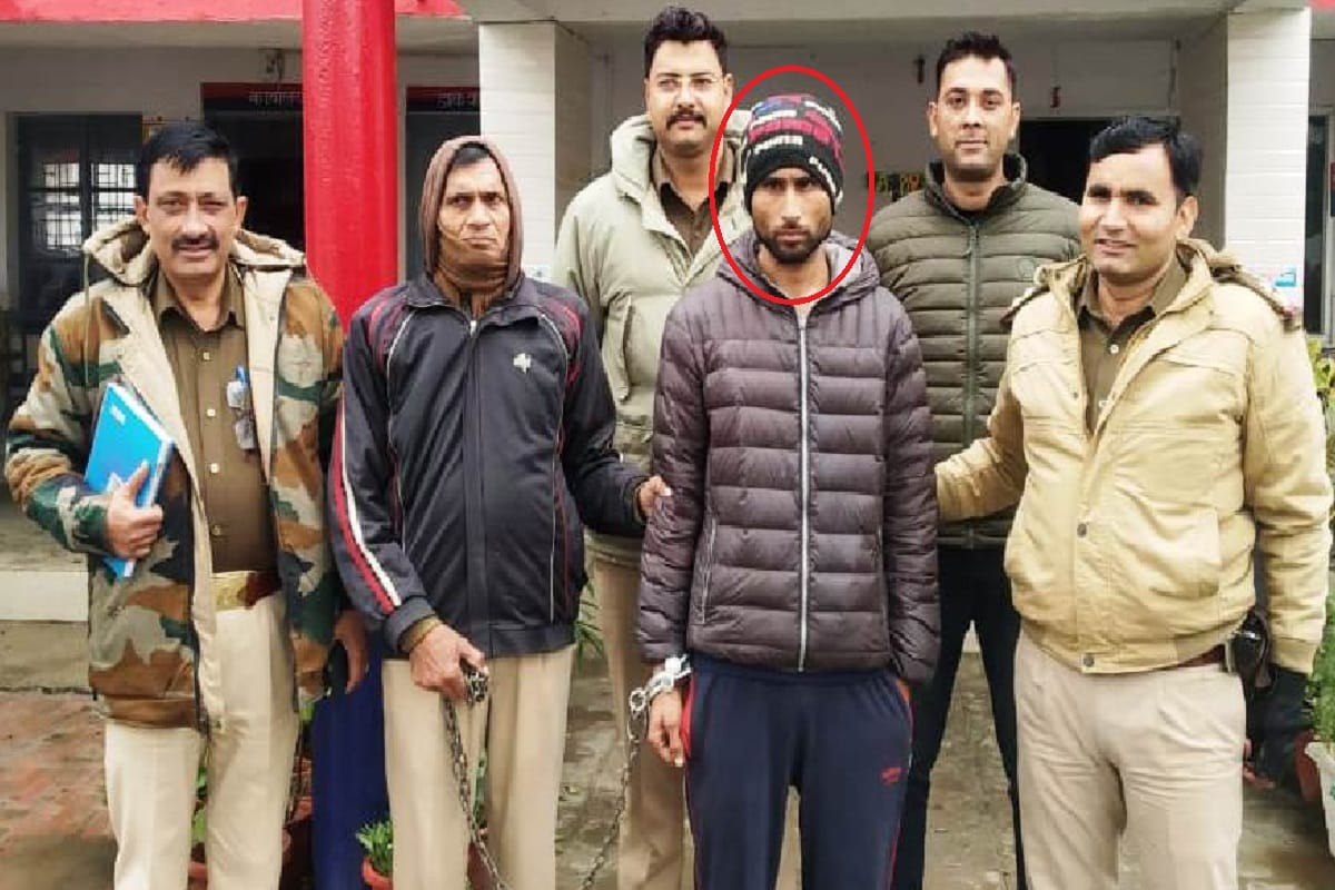 Encounter, police has arrested two crooks in Muzaffarnagar of Uttar Pradesh
