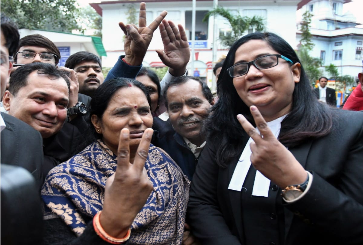 Nirbhaya case culprit Mukesh mother meets Asha Devi in Patiyala house courtroom