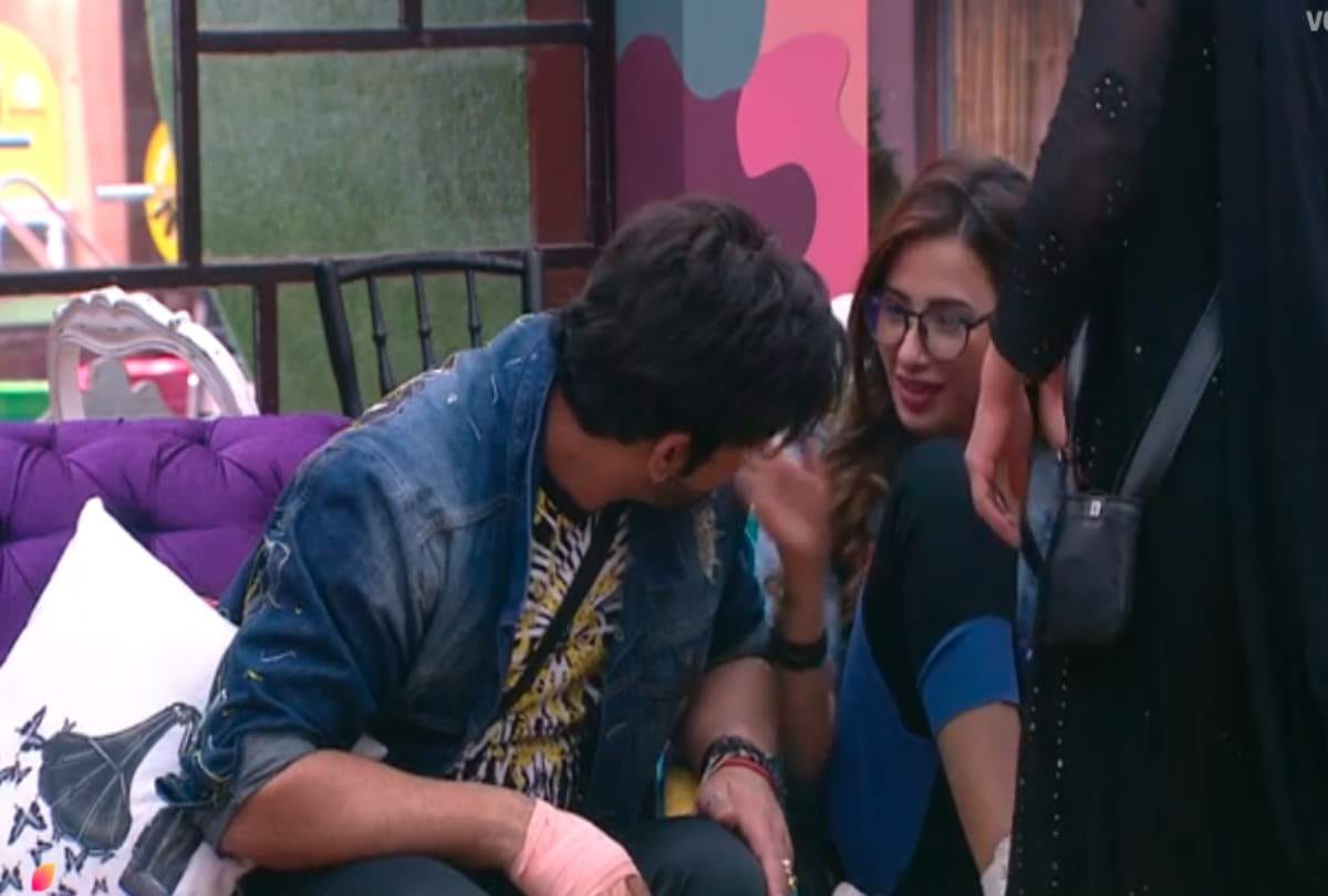 Bigg Boss 13 Siddharth Shukla asked Mahira Sharma about mark on neck in front of Paras Chhabra