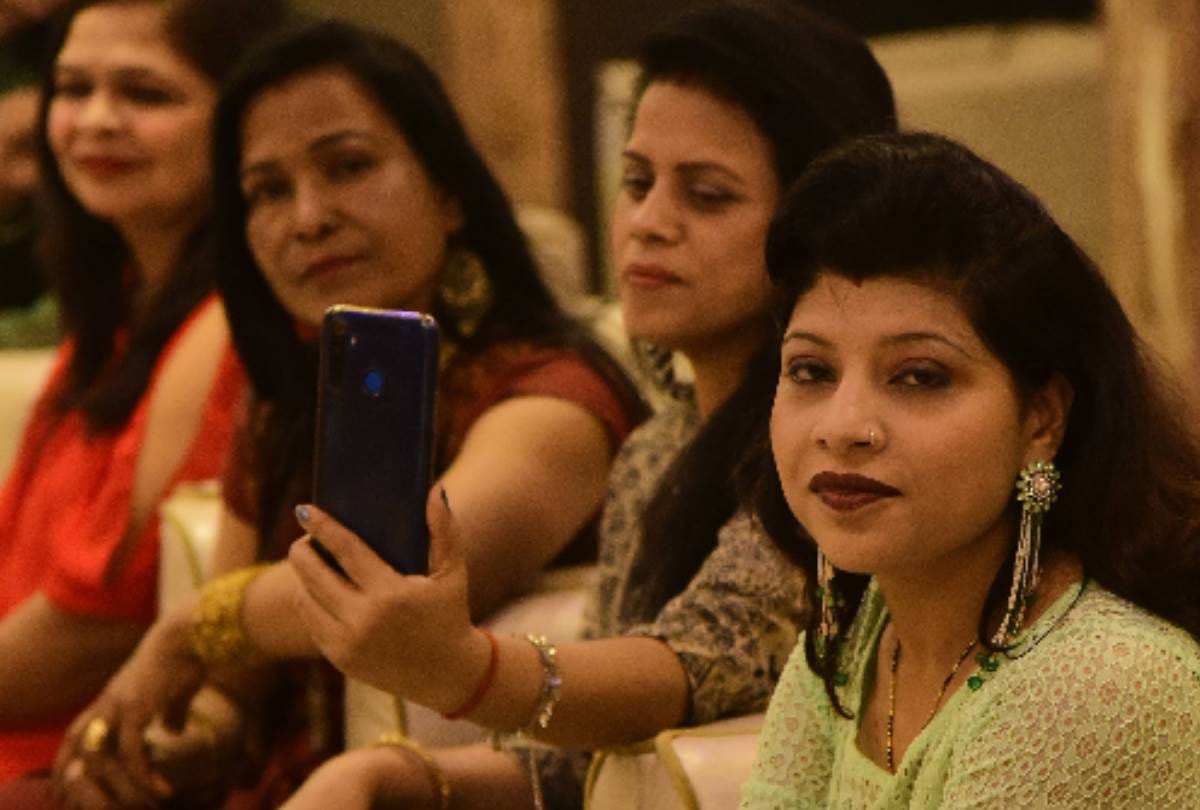 beautiful pictures of new year party