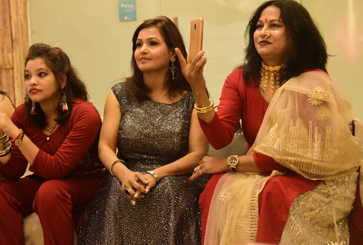 beautiful pictures of new year party