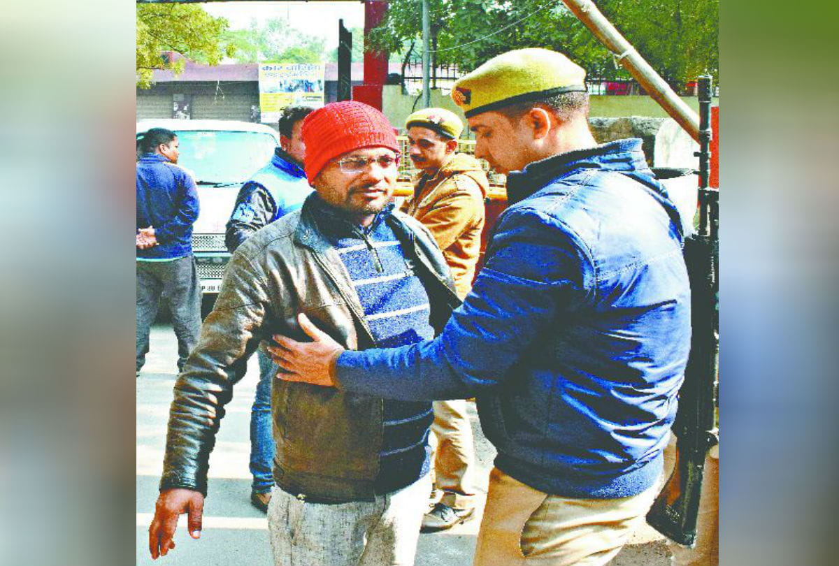 Ssp And District Judge Check security arrangements Of Agra Court after Mainpuri Incident