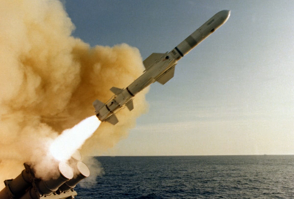 India vs China war crisis world most dangerous weapons invented by america which are strength of us army