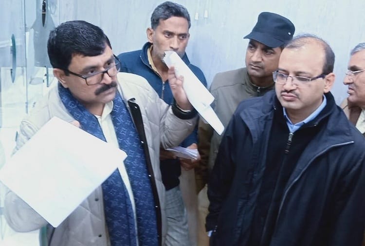 MLA Balraj Kundu Raid in PGI Rohtak, Corruption