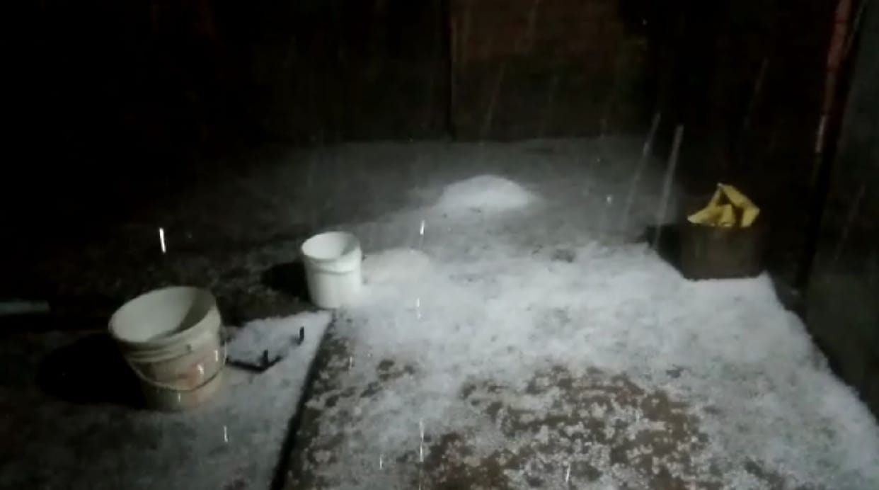 Hail fell with heavy rain, crops were ruined