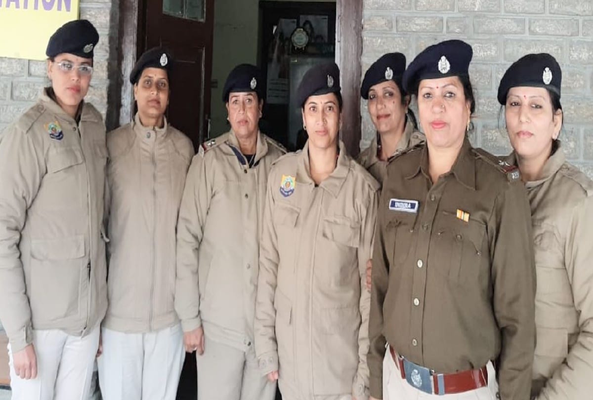 Khaki Wali Sakhi, who is instrumental in providing justice to women victims of domestic violence