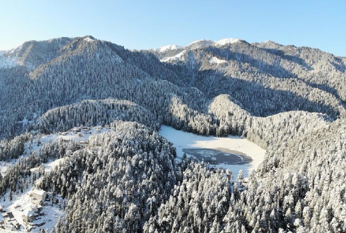 Heavy rain-snowfall warning in half of Himachal, Yellow alert issued