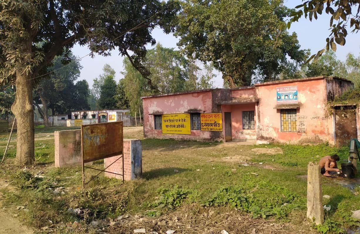 Assistant Engineer of Jalnigam beaten by contractor, case filed