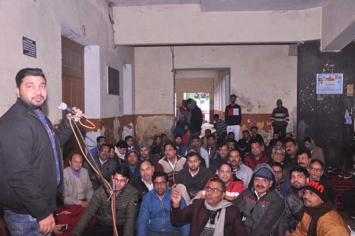 Power workers protest against privatization