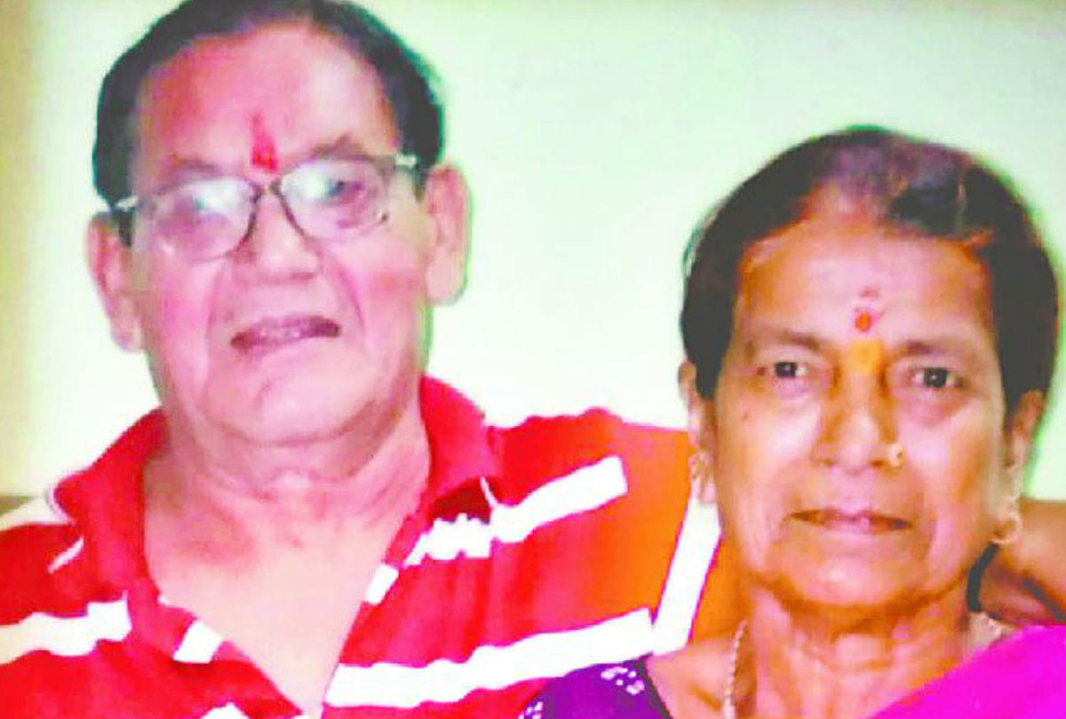 Parents demanding for four years to install statue of martyr son in agra