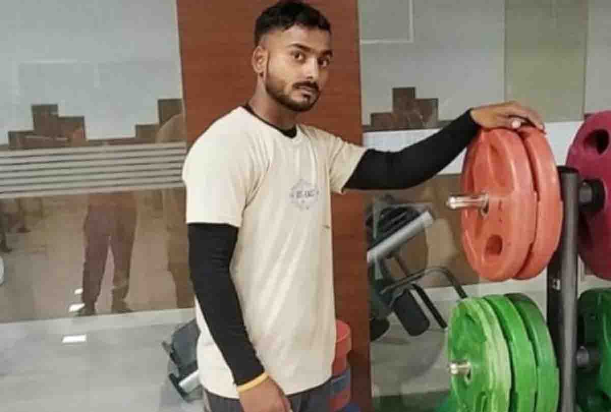 friend saw him lifting the sack, he said, do weightlifting, now he is winning gold and silver
