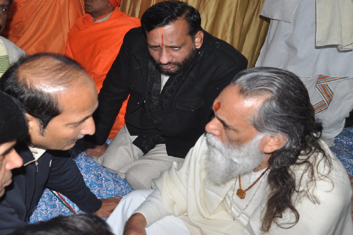 Shamli Murder Case, Several leaders paid tribute to Ajay Pathak's family of tehrivi