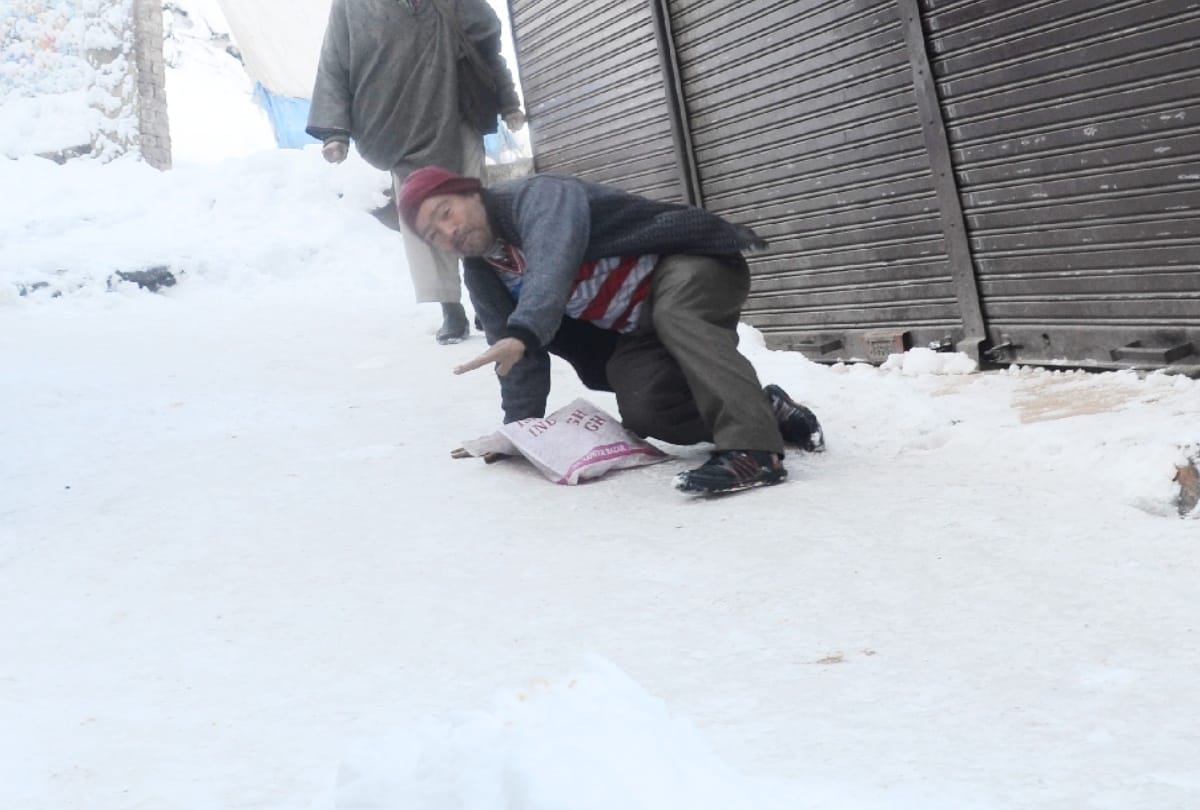 Snow becomes deadly in Shimla, one dead, 20 injured after slipping in snow