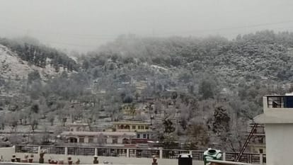 If you want to see snowfall you can go there also, these places about 100 km to Dehradun