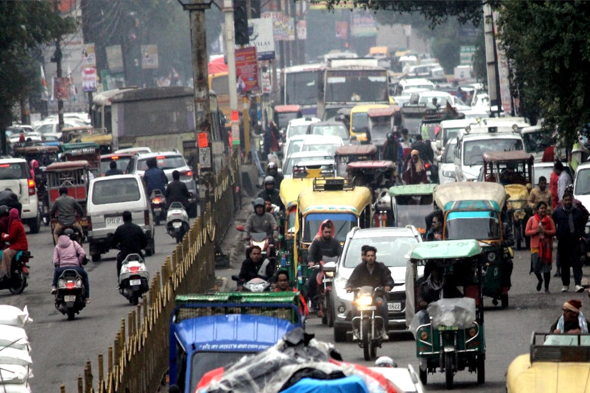 heavy traffic jam in Meerut city today, avoid these routes to save time
