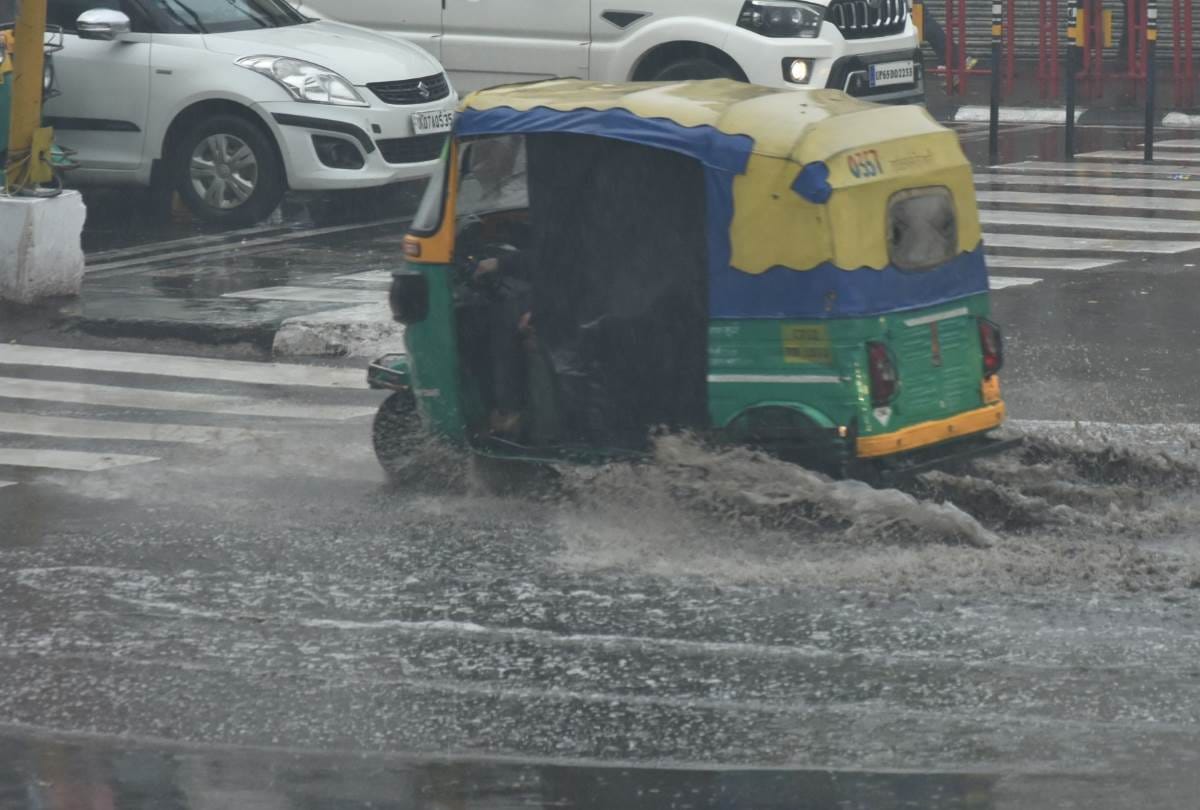 rain in lucknow, maximum temperature recorded 14.8 degrees celsius