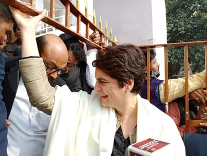 priyanka gandhi vadra varanasi visit all update