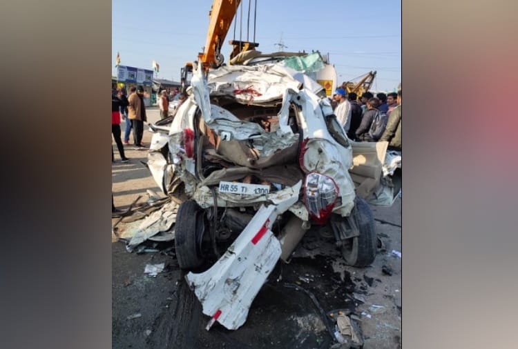 Four People Died in Car Accident Near Gharaunda Toll Plaza, Karnal