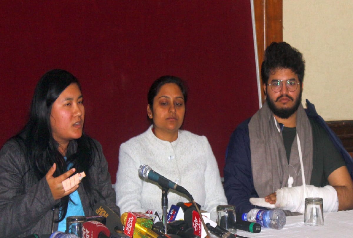 jnu violence ABVP accused Priyanka gandhi of discrimination
