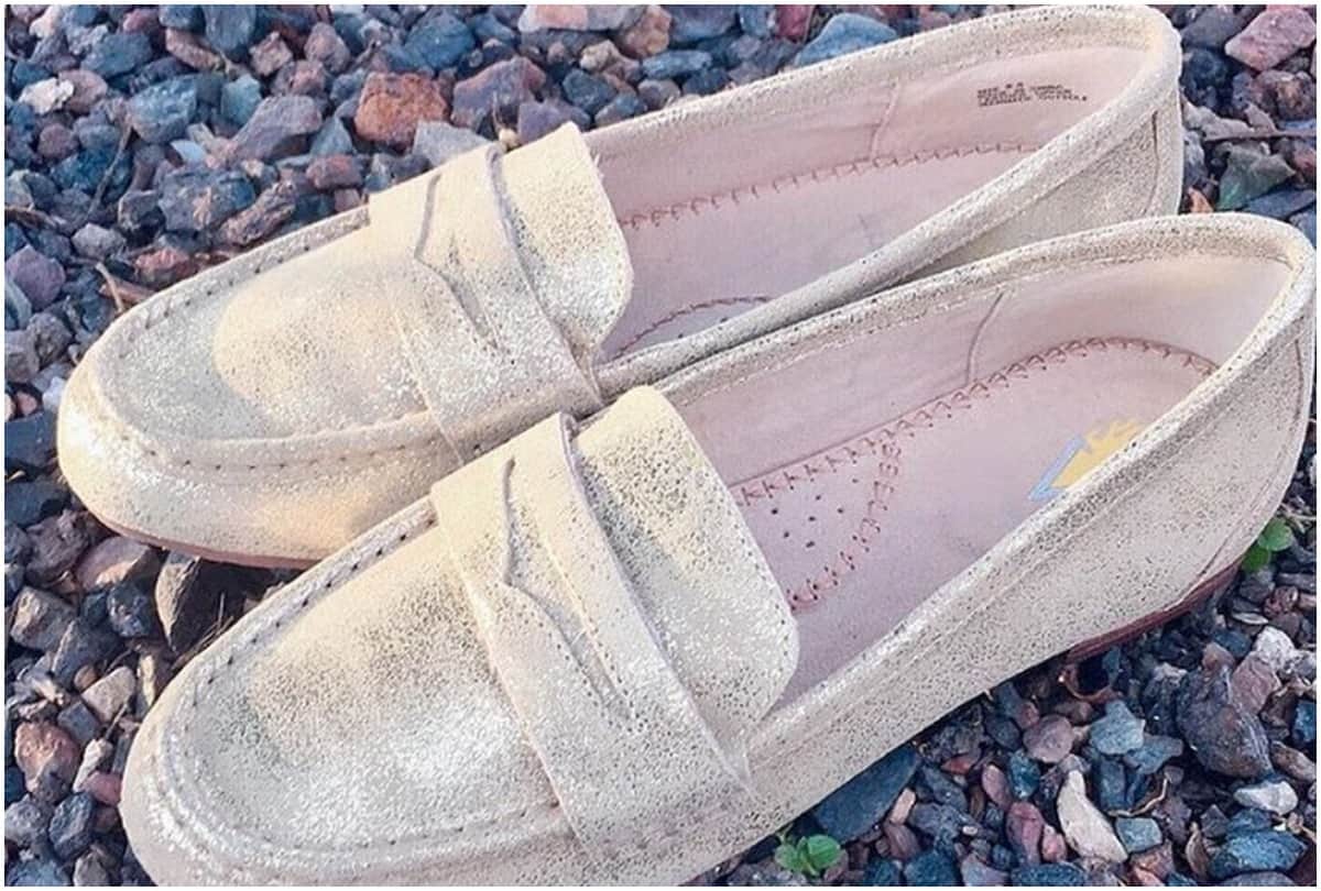 comfortable and fashionable footwear for monsoon