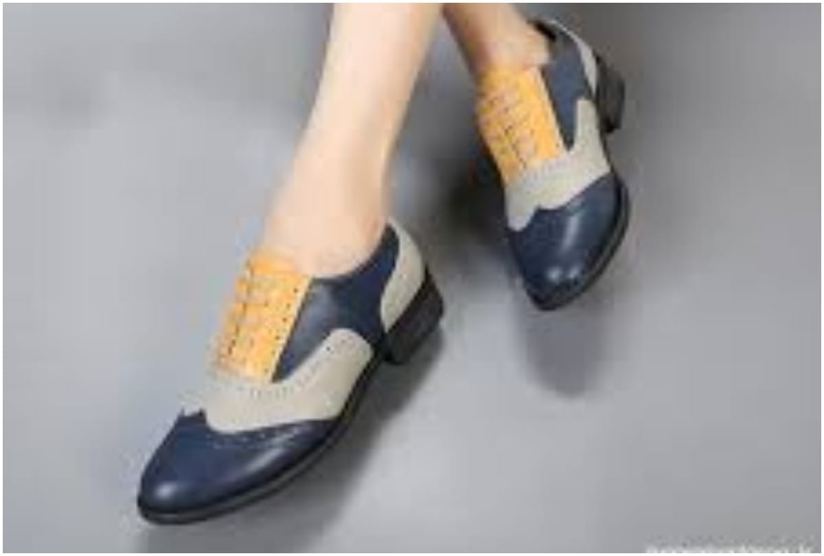 different types of female footwear
