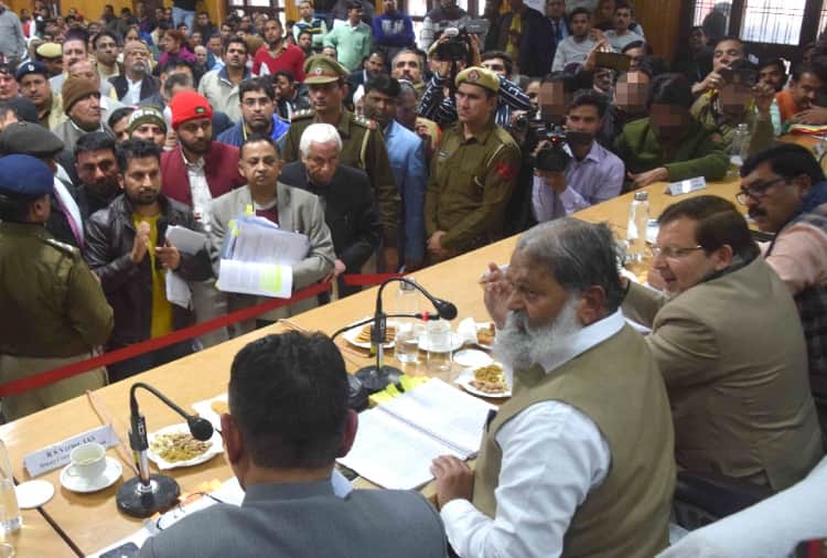 Haryana News: Haryana Home Minister Anil Vij reached in Rohtak