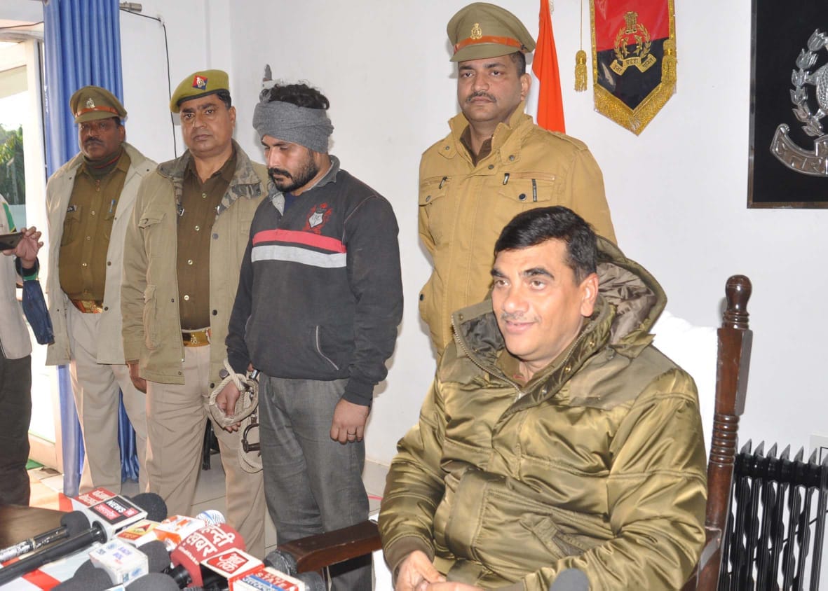 Revealing theft in hospital, Max recovered goods including car