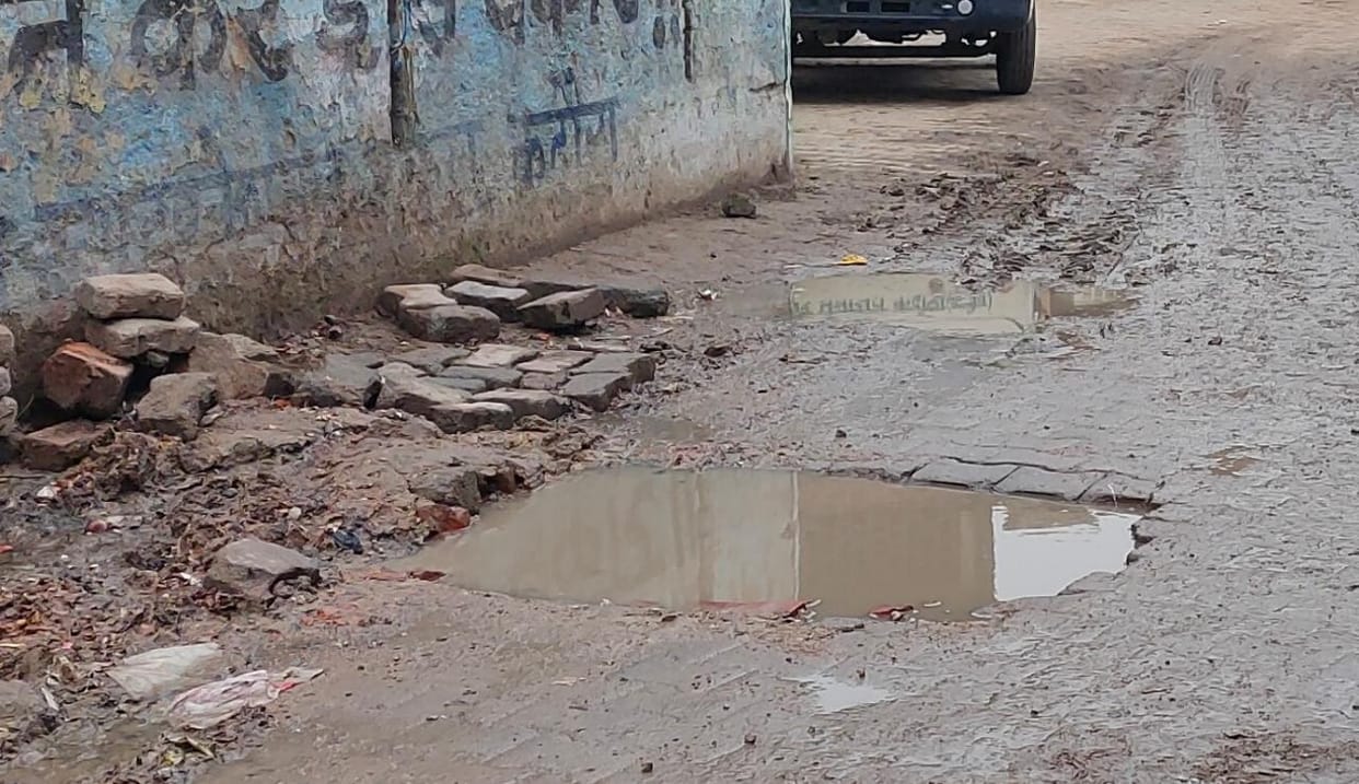 Tube wells motor blown, drinking water crisis over three days