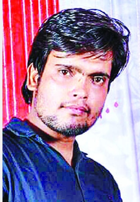 Mother's call was coming, son's body was lying on the road