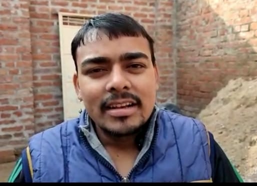 Neighbors caught stealing thieves from former Pradhan's house