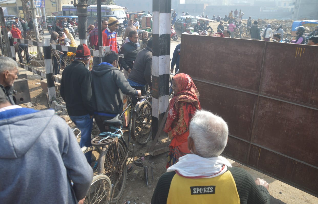 Hathras: Hathras depot suffers loss of thousands daily in overbridge construction