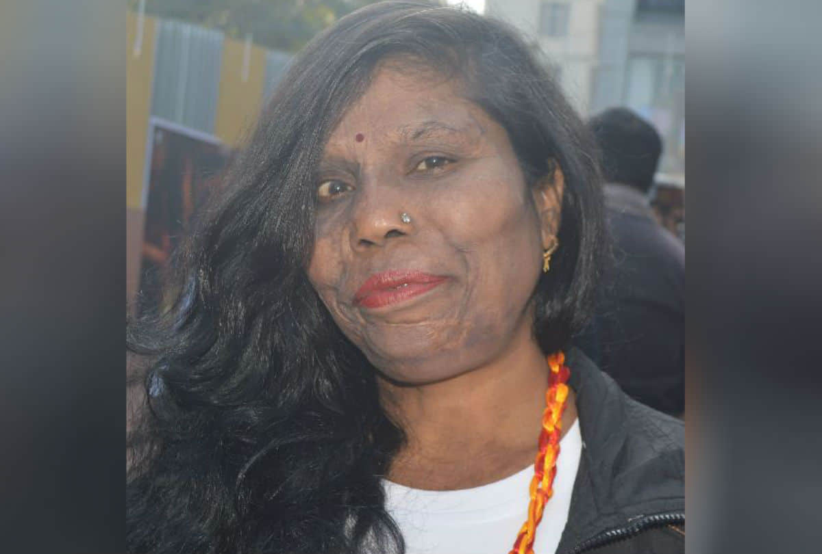 acid attack victims seen chhapaak movie in cinema hall agra