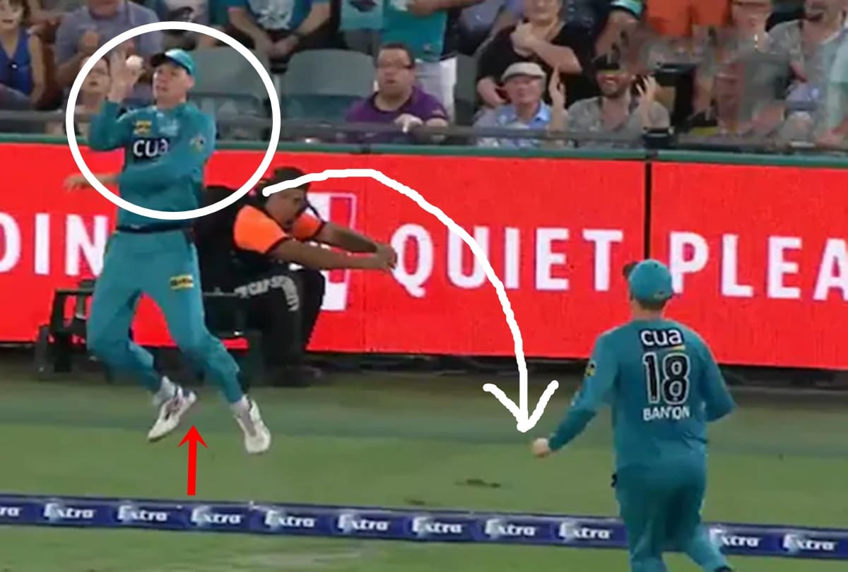 VIDEO: Unique Relay Catch At Boundary Of Mathew Wade Grows Controversy In BBL