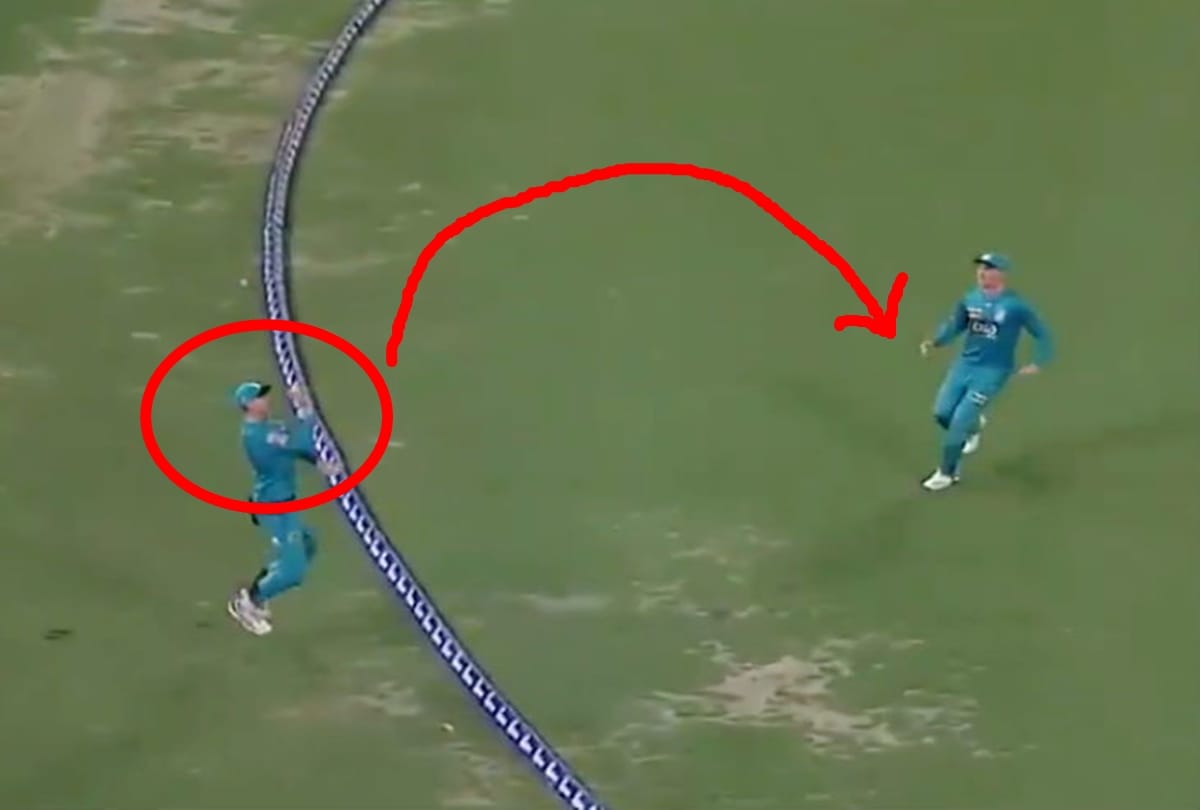 VIDEO: Unique Relay Catch At Boundary Of Mathew Wade Grows Controversy In BBL