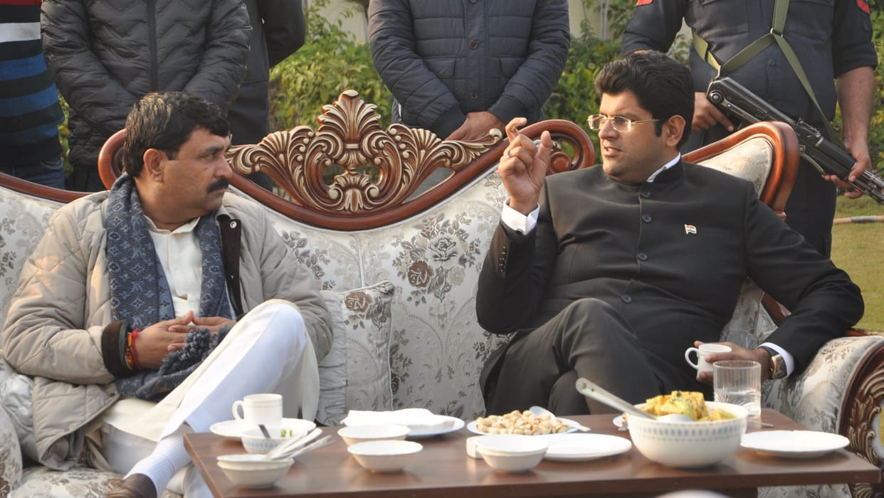 deupty cm meet to mla