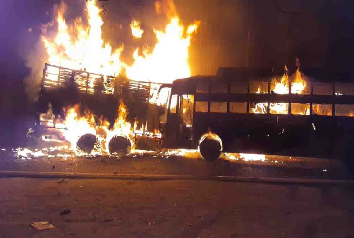 big disclosure in Kannauj bus accident, uncontrolled bus collided with truck after tire burst