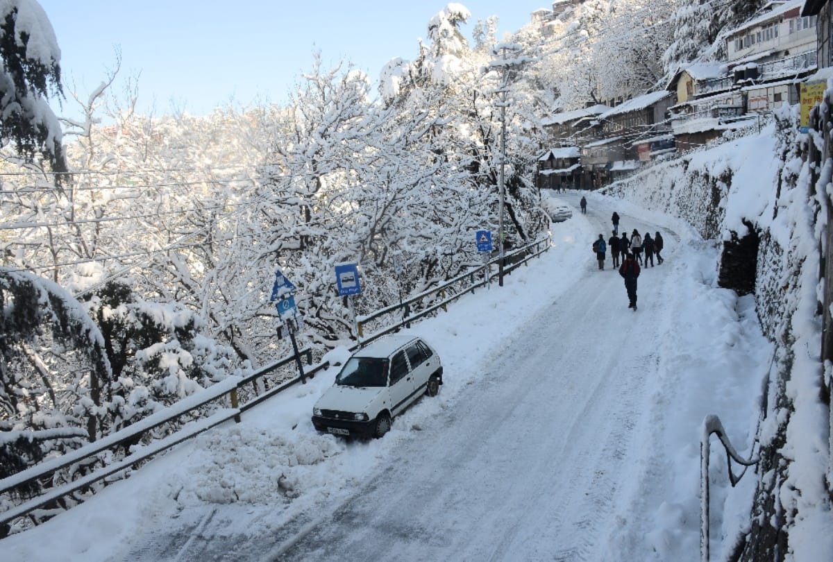 heavy rain and snowfall warning in Himachal with Yellow-Orange alert