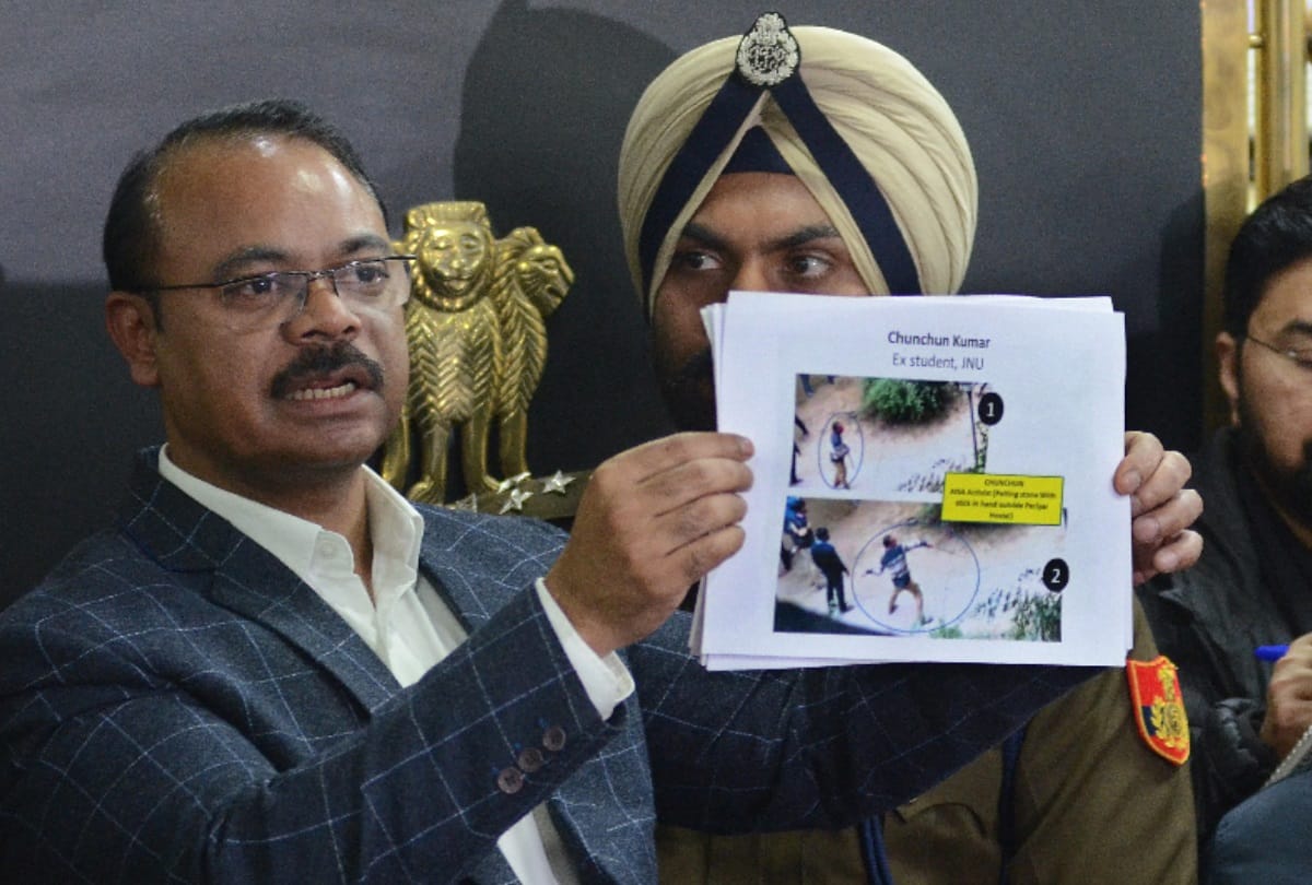 Both suspects in the sting did not reach for questioning SIT had sent notice in jnu violence