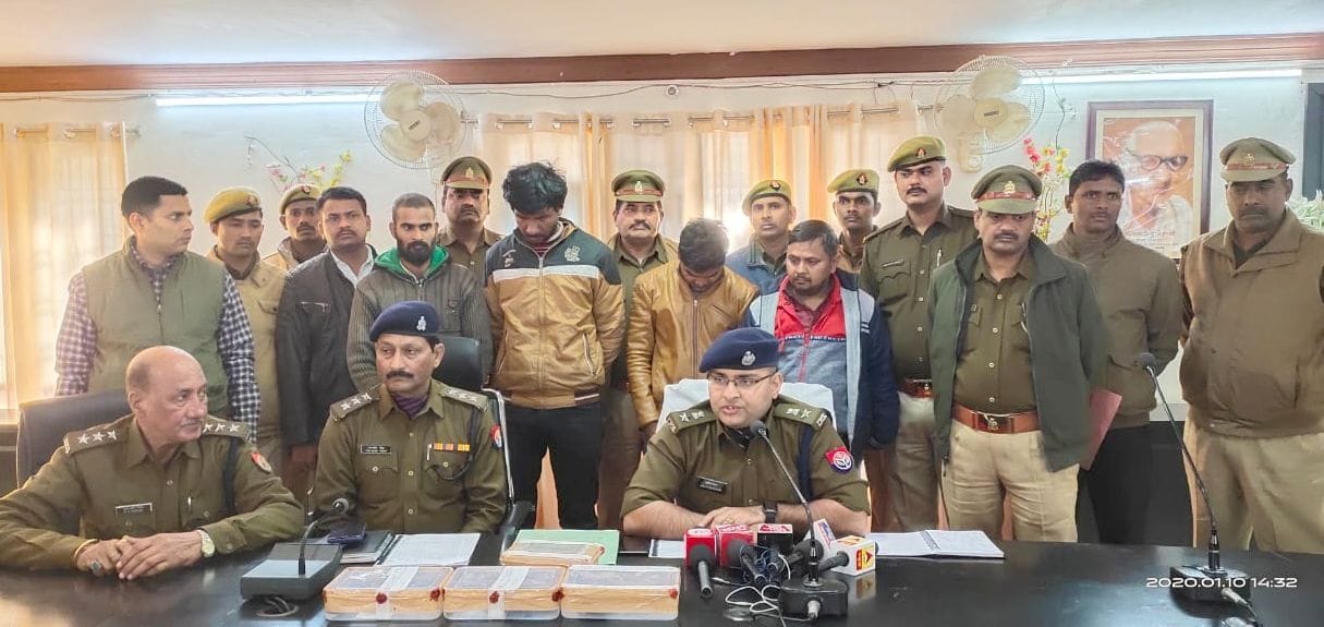 Four crooks arrested for attempting to rob cashvan