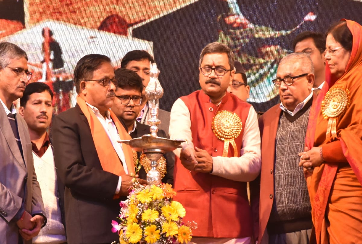 tourist minister innograte gorakhpur mahotsav